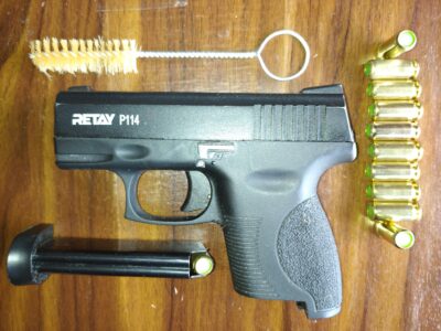 Пістолет стартовий під холостий патрон RETAY P114 плюс 10 холостих патронів.