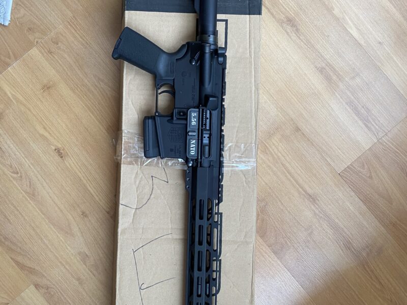 Продам напівавтоматичний карабін Diamondback DB15 кал .223/5.56