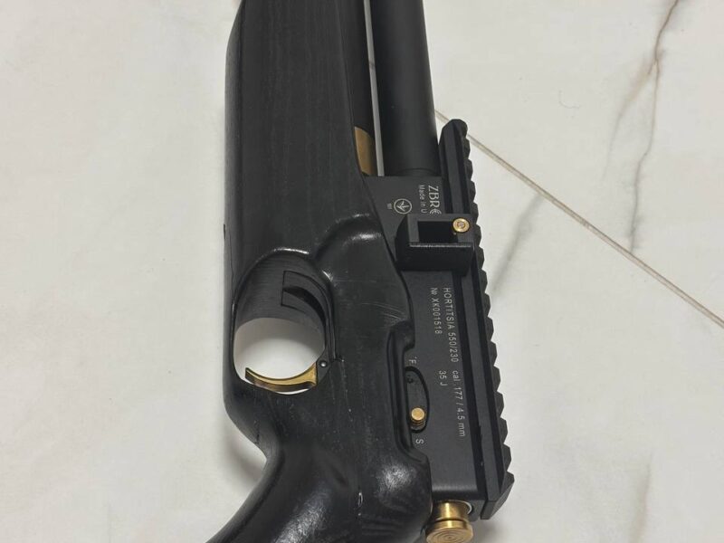 Пневматична гвинтівка PCP Zbroia Хортиця 550/230