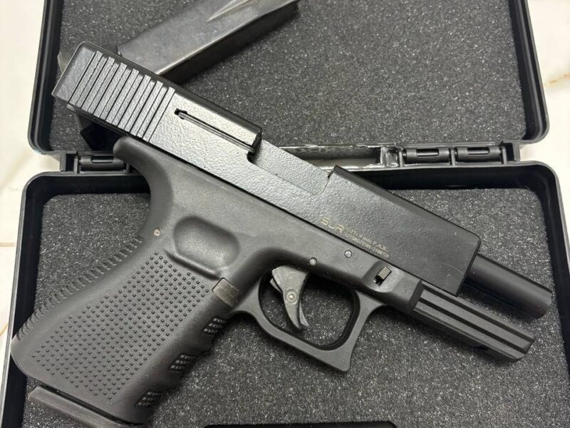 Холостий стартовий пістолет Glock 17 sur