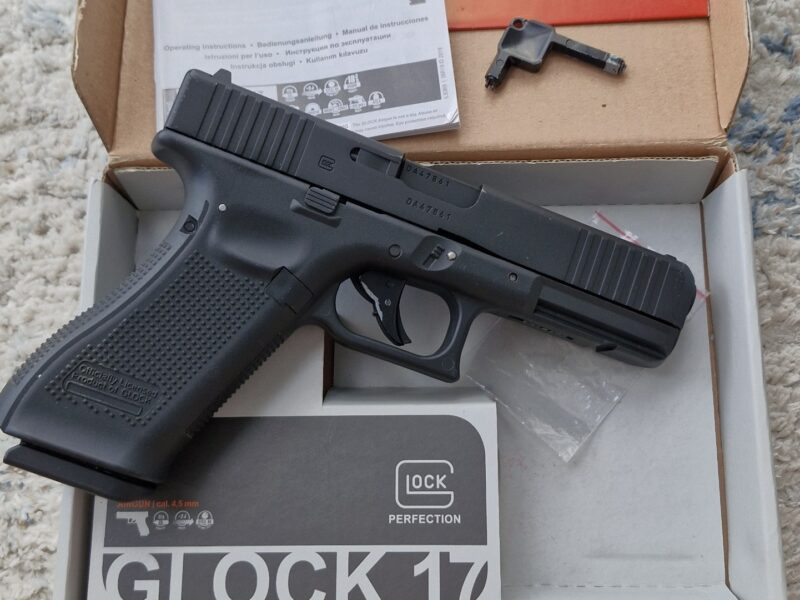 Пневматичний пістолет Glock 17 Blowback Gen 5 umarex