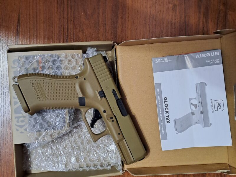 Пневматичний пістолет Umarex Glock 19X Blowback кал. 4,5 мм (з затворною затримкою) (5.8367)