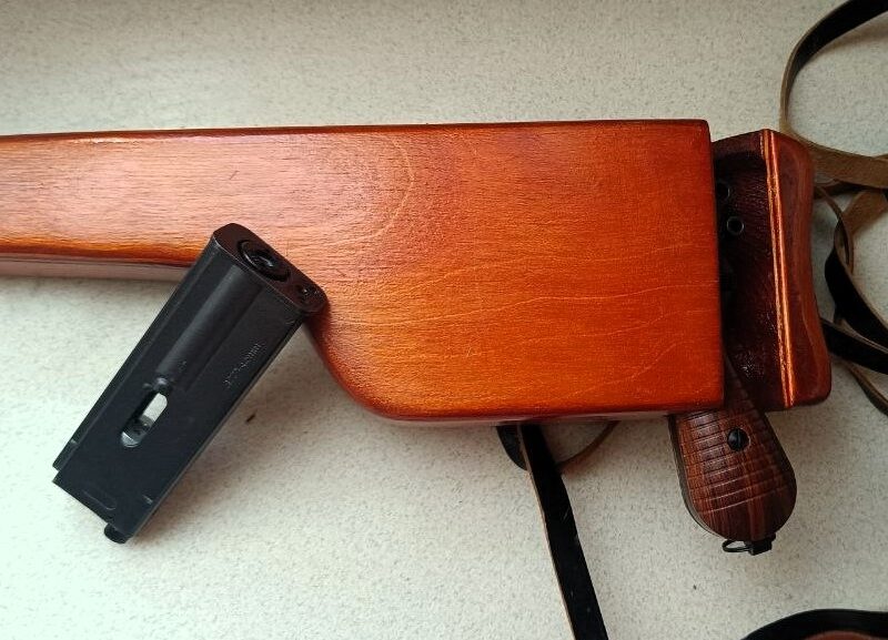 Пневматичний пістолет SAS Mauser M712 Blowback + дерев'яна кобура-приклад