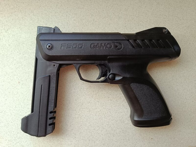 Продам пневматичний пістолет Gamo P-900 (калібр 4.5 мм) / Іспанія
