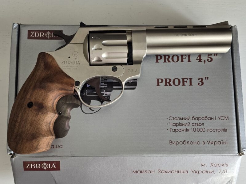 Револьвер під патрон Флобера Zbroia profi 4.5