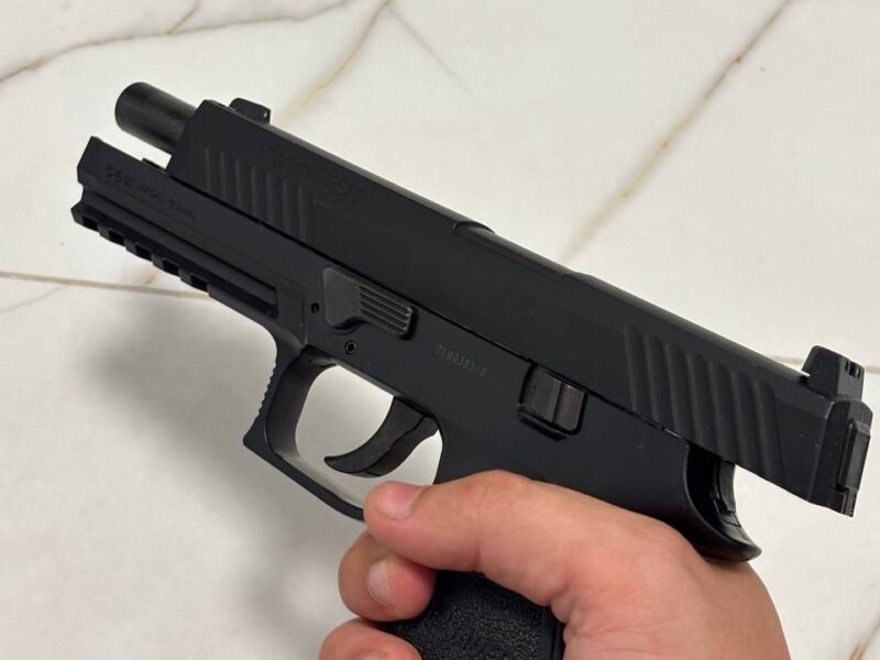 Пневматичний пістолет Sig Sauer p320 blowback