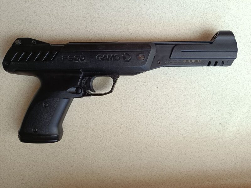 Продам пневматичний пістолет Gamo P-900 (калібр 4.5 мм) / Іспанія