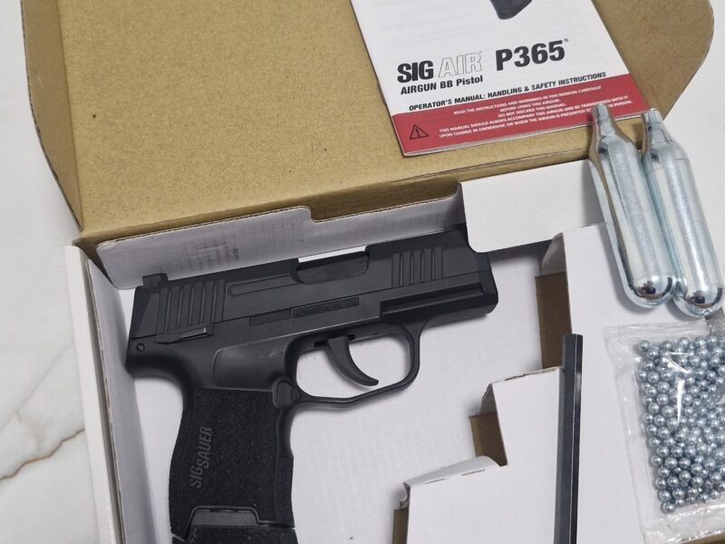 Пневматичний пістолет Sig Sauer p365