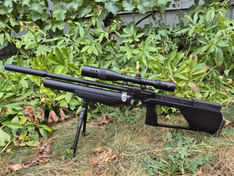 PCP гвинтівка ZBROIA Sapsan 550/300 (кал. 4,5 мм, чорний)