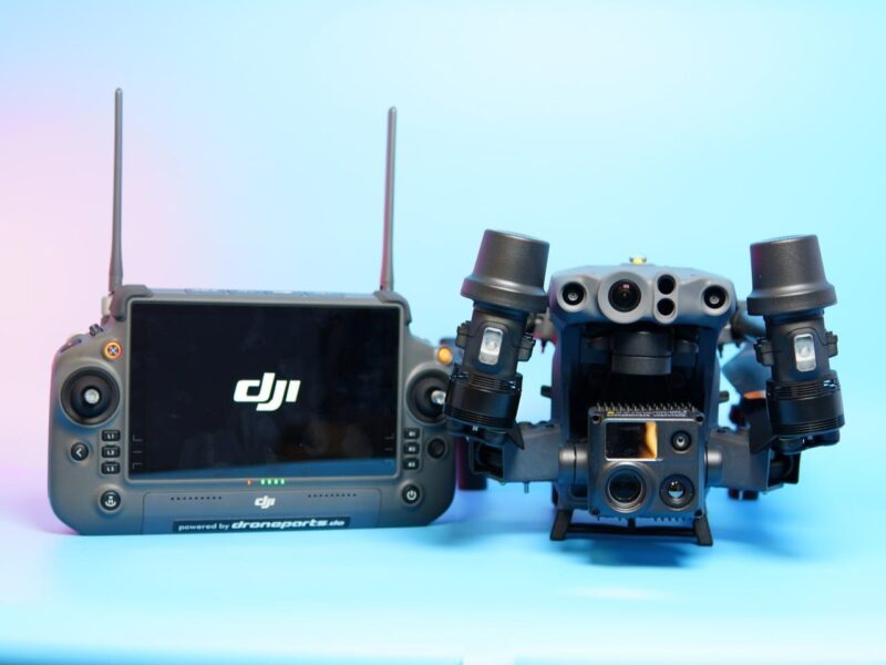Квадрокоптер дрон DJI MATRICE 30T. Професійний, з камерою та тепловізором, повний комплект, 6 акумуляторів DJI TB30 Intelligent Flight Battery.